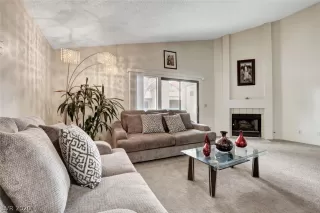 Photo #5: 2188976 Listing 