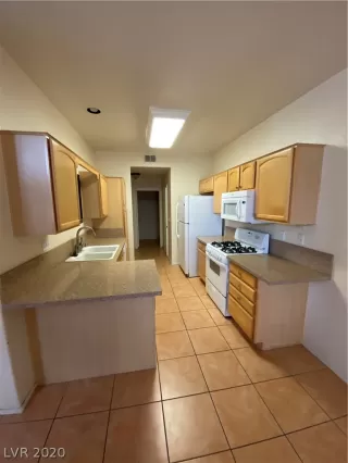 Photo #2: 2189061 Listing 