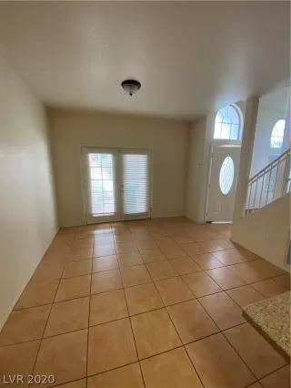 Photo #3: 2189061 Listing 