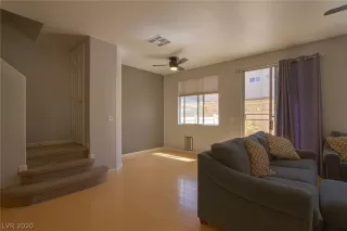 Photo #3: 2189106 Listing