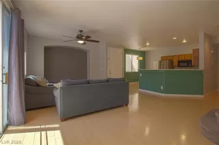 Photo #4: 2189106 Listing