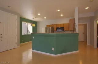 Photo #5: 2189106 Listing