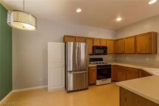 Photo #6: 2189106 Listing