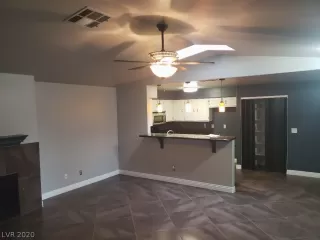 Photo #5: 2189111 Listing