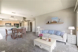 Photo #2: 2189113 Listing