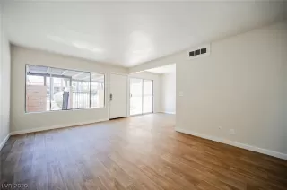 Photo #1: 2189117 Listing