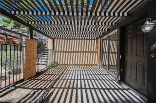 Photo #3: 2189117 Listing