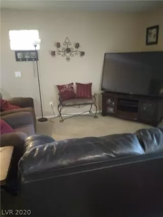 Photo #3: 2189129 Listing