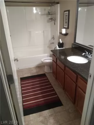 Photo #5: 2189129 Listing