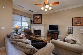 Photo #4: 2189161 Listing