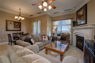 Photo #5: 2189161 Listing