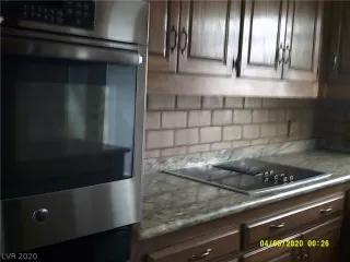 Photo #6: 2189231 Listing 