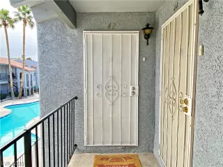 Photo #2: 2189240 Listing 