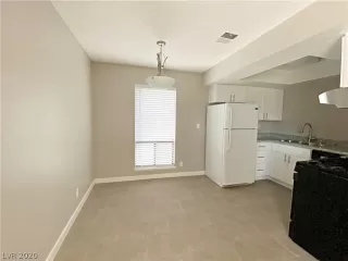 Photo #5: 2189240 Listing 