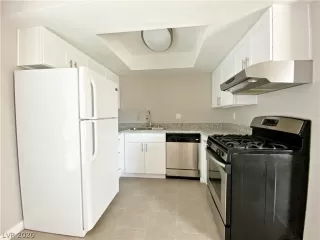 Photo #6: 2189240 Listing 