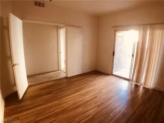 Photo #4: 2189330 Listing 