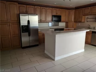 Photo #3: 2189354 Listing 