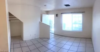 Photo #1: 2189365 Listing 