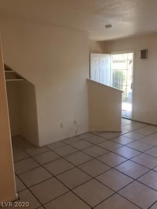 Photo #2: 2189365 Listing 