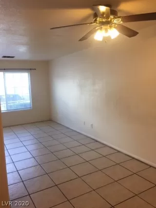 Photo #3: 2189365 Listing 