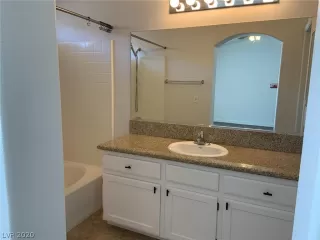 Photo #6: 2189396 Listing 