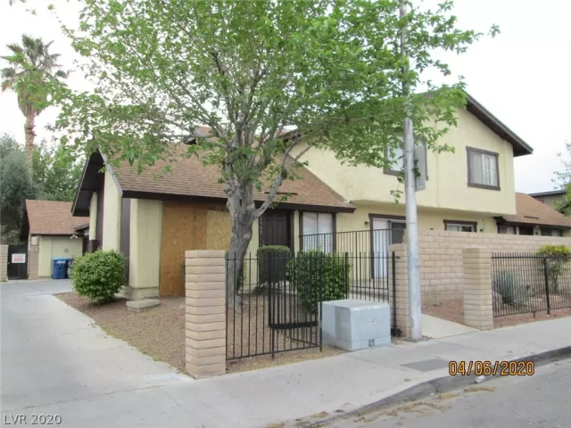 MLS: 2189400 Condo For Sale