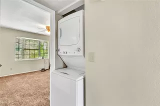 Photo #3: 2189415 Listing