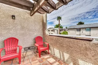 Photo #4: 2189415 Listing