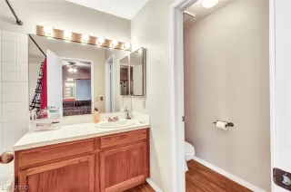 Photo #6: 2189415 Listing