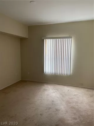 Photo #4: 2189417 Listing