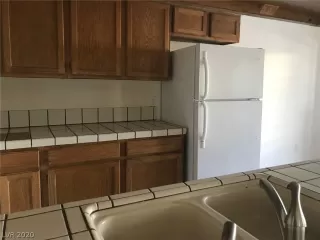 Photo #1: 2189418 Listing 