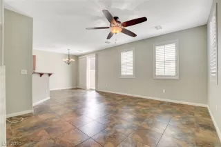 Photo #4: 2189420 Listing