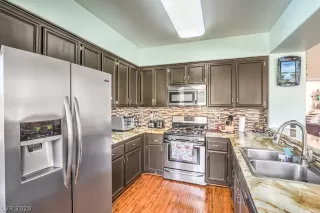 Photo #6: 2189453 Listing 