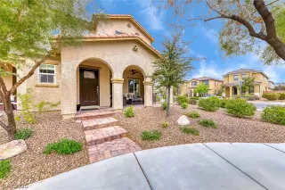 Photo #1: 2189454 Listing