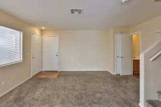 Photo #6: 2189456 Listing 