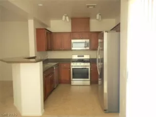 Photo #3: 2189468 Listing 