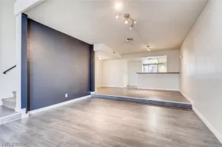 Photo #3: 2189474 Listing 