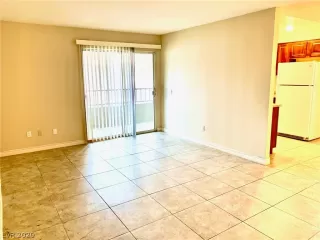 Photo #1: 2189506 Listing