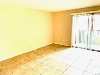 Photo #2: 2189506 Listing