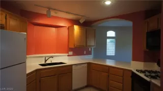 Photo #1: 2189556 Listing 