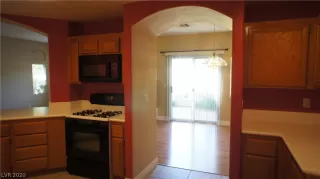 Photo #4: 2189556 Listing 