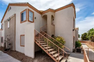 Photo #1: 2189585 Listing