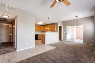 Photo #3: 2189585 Listing