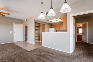 Photo #4: 2189585 Listing