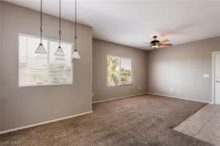 Photo #5: 2189585 Listing