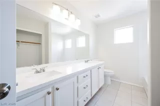 Photo #1: 2189588 Listing 