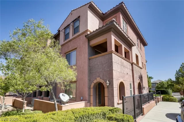 MLS: 2189590 Condo For Sale