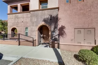 Photo #3: 2189590 Listing 