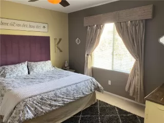 Photo #5: 2189602 Listing