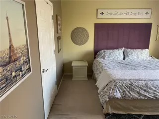 Photo #6: 2189602 Listing